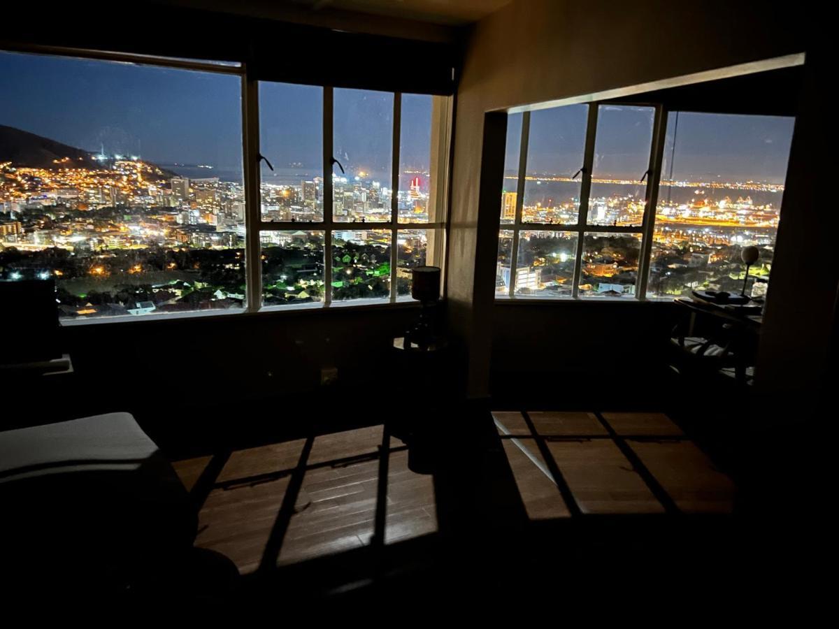Breathtaking Views, Brand New Renovated Apartment 케이프타운 외부 사진