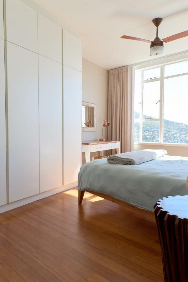 Breathtaking Views, Brand New Renovated Apartment 케이프타운 외부 사진