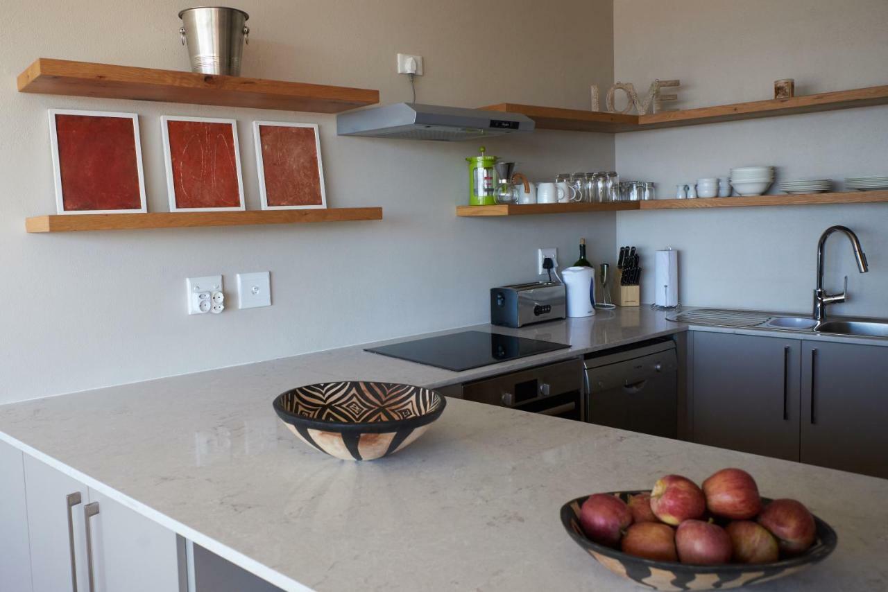Breathtaking Views, Brand New Renovated Apartment 케이프타운 외부 사진