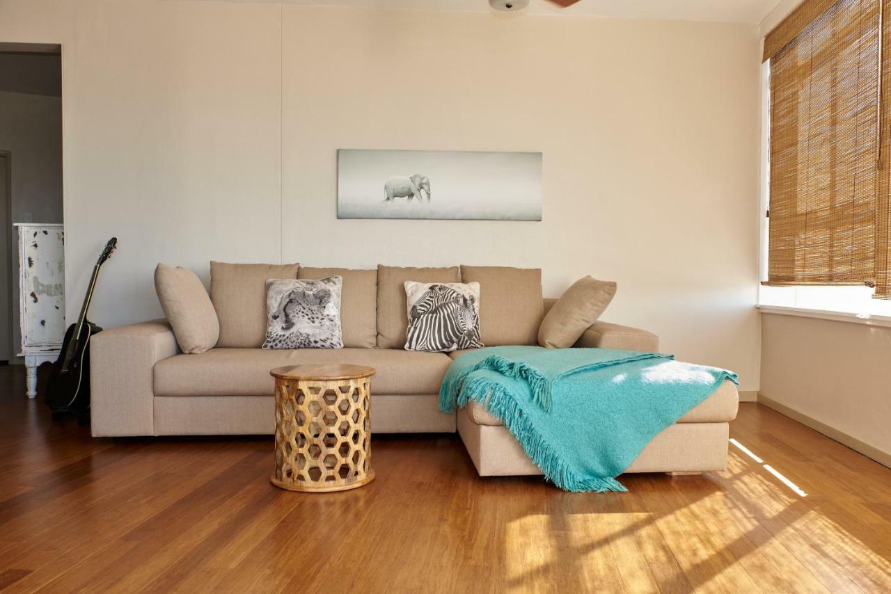 Breathtaking Views, Brand New Renovated Apartment 케이프타운 외부 사진